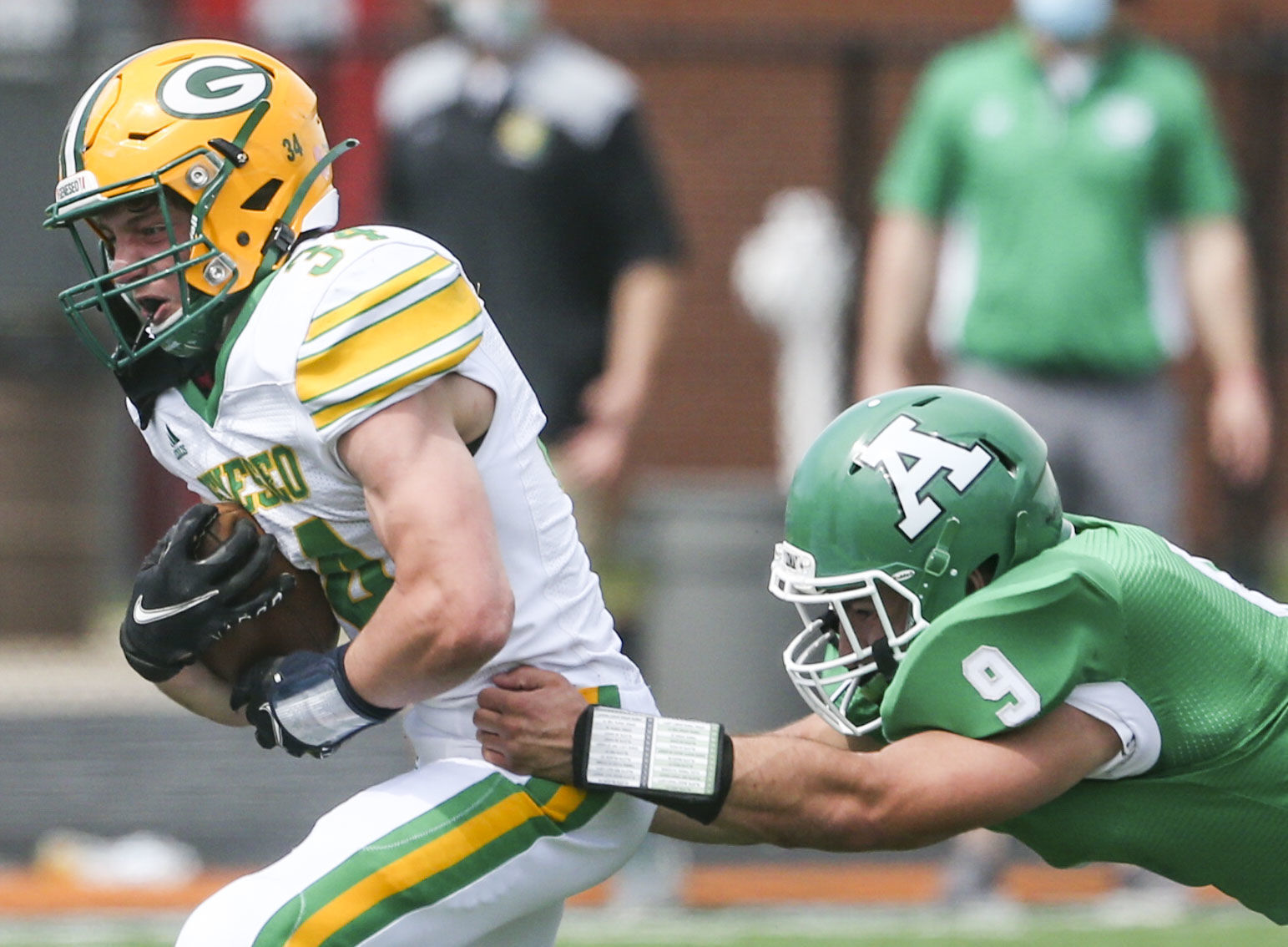 040521-qc-spt-gen-alleman-fball-1.JPG